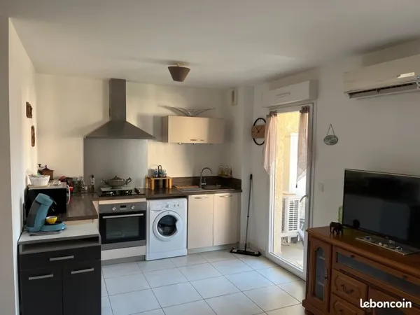 EN DIRECT PROPRIETAIRE - Appartement T2 de 44,4 m² avec terrasse, ascenseur et parking privatif