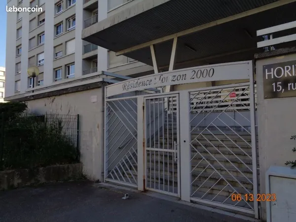 Location STUDIO