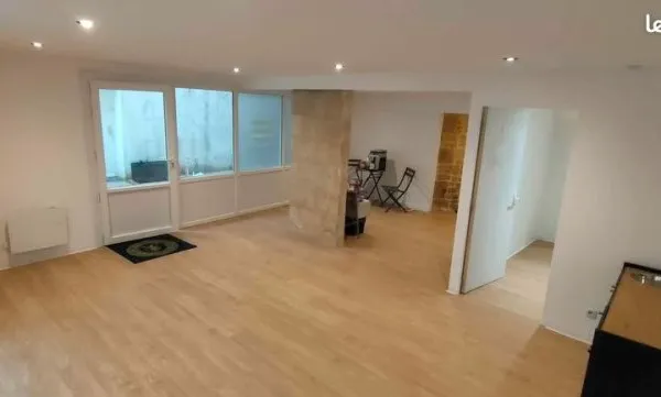 Local commercial 45 m² rénové - Centre-ville - Fort passage - Idéal investisseurs ou activité commer