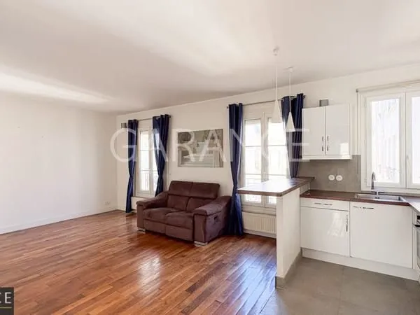 Appartement 3 pièces - 11€ arrondissement - Calme sur cou