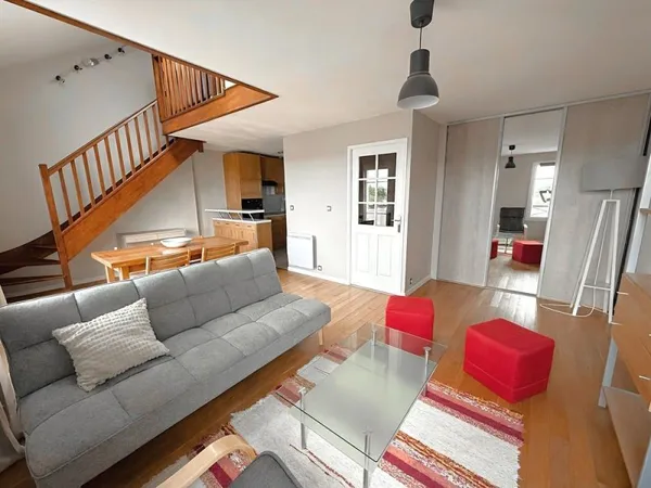 Duplex sud-est sans vis-à-vis, 15 min gare