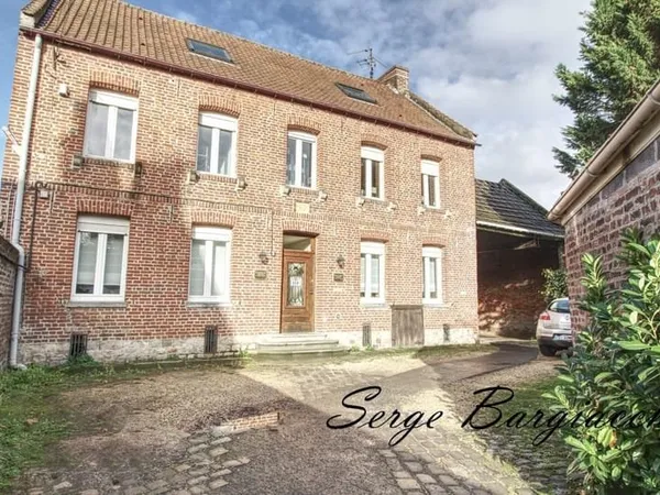 Grande maison + terrain constructible 1000 m² Idéal invest