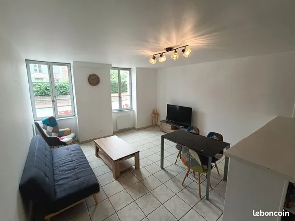 Appartement F3 59m2, garage, local a velo