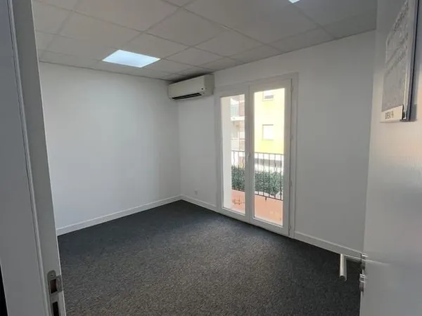 Local ou bureau en location sur Grasse