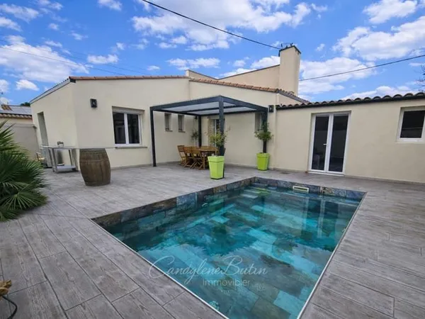 Maison T5 de plain-pied aux prestations soignées/piscine/garage