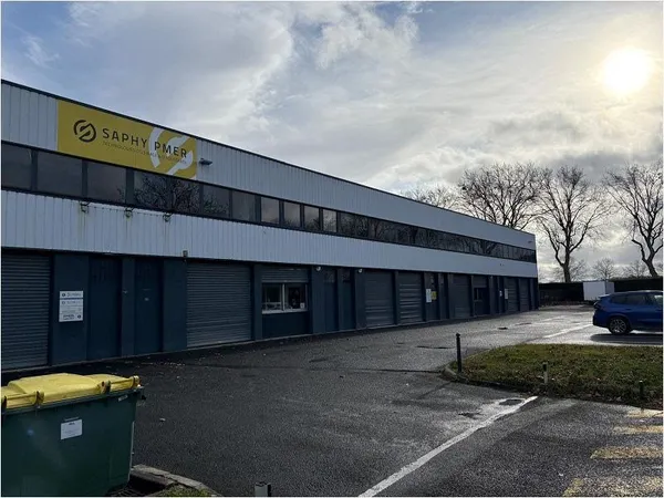 Local 341 m²