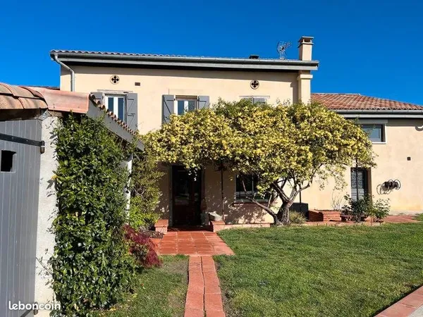 Maison 6 pièces 285 m²