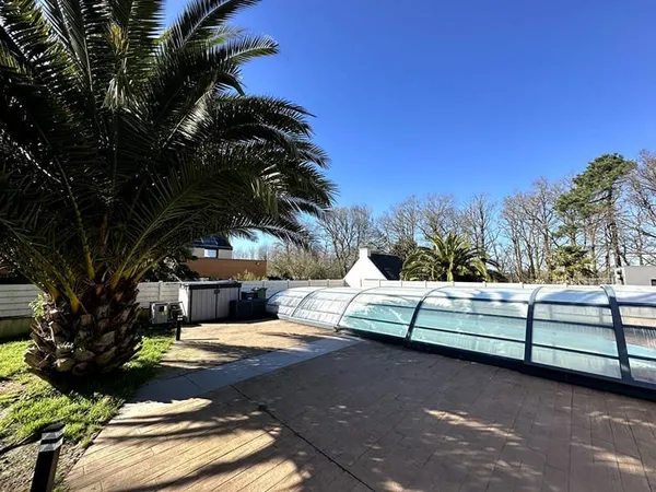 Maison familiale 6 chambres avec piscine, HENNEBONT