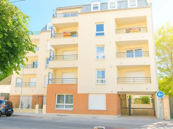 Grand appartement petite surface à vendre à Noisy-Le-Grand