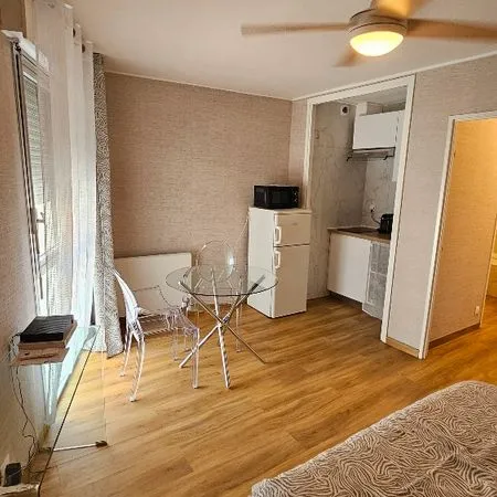 Location studio meublé