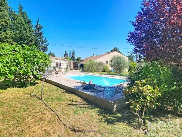 À vendre ? Maison de plain-pied à Saint-Maximin-la-Sainte-Baume, cadre campagne privilégié