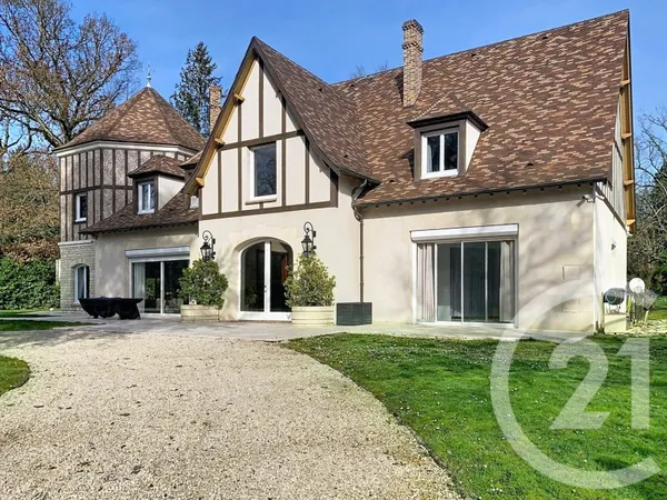 Maison 10 pièces 400 m²