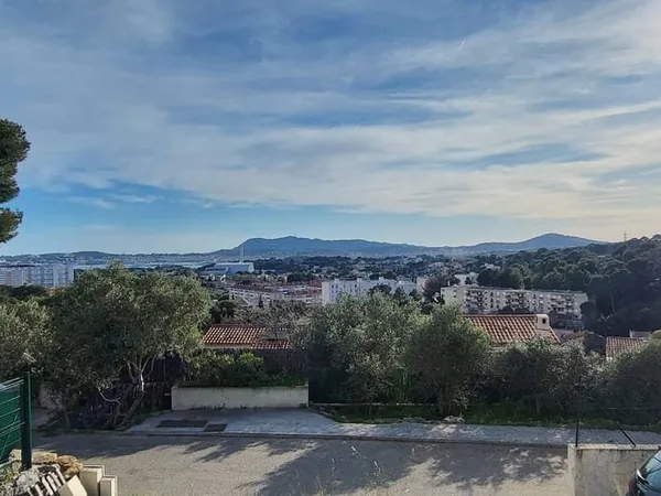 Terrain 300 m²