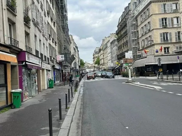 Commerce Vente Paris  150m² 210000€