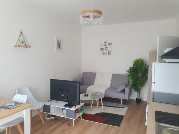 44m² plein centre ville du mans avec balcon et piece dediée ideal teletravail