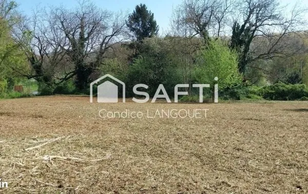 Terrain 5260 m² VALENCAY