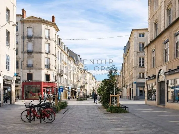 Boutique 215 m²