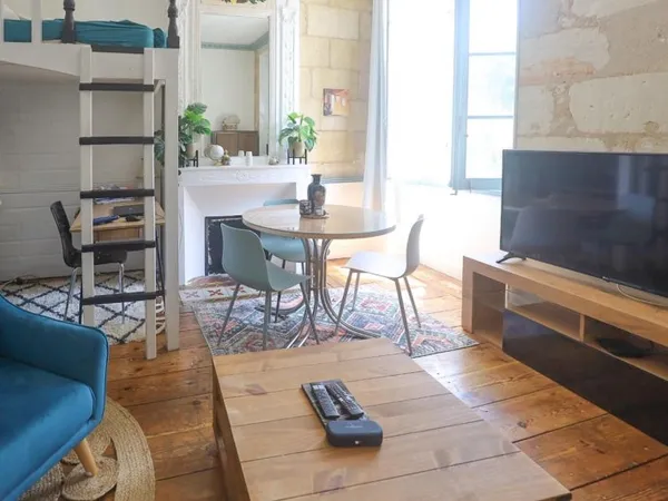 Studio avec mezzanine. Vieux Lormont (Lormont bas)