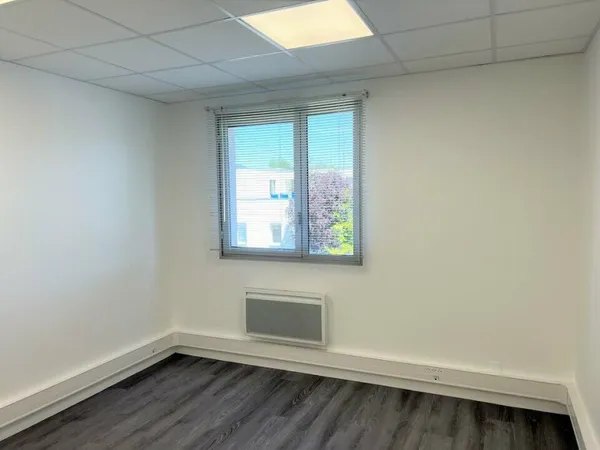 Bureau individuel à LOUER