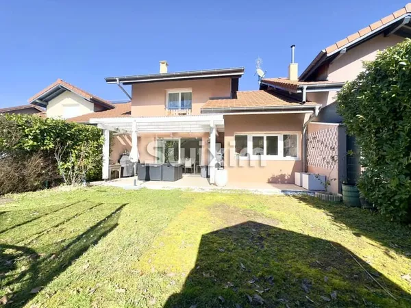 À vendre - Maison 5 pièces de 99 m² avec jardin et garage à Valleiry, aux portes de Genève