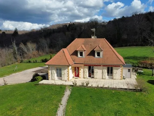 Maison coup de coeur à deux pas de Beynat Vue campagne