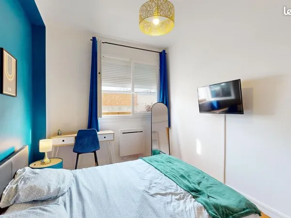 Chambre 6 pièces 75 m²