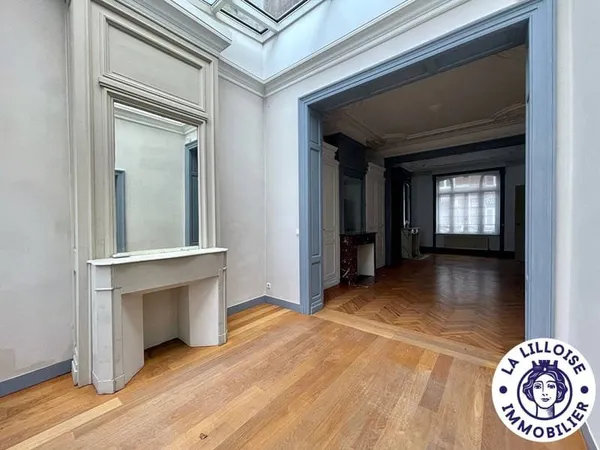 Maison 8 pièces 205 m²