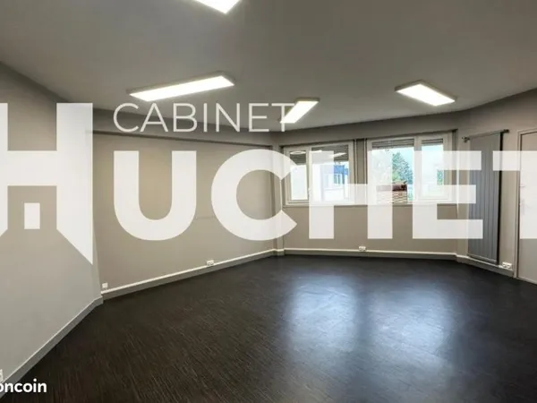 Fonds de commerce bureaux 821 m²