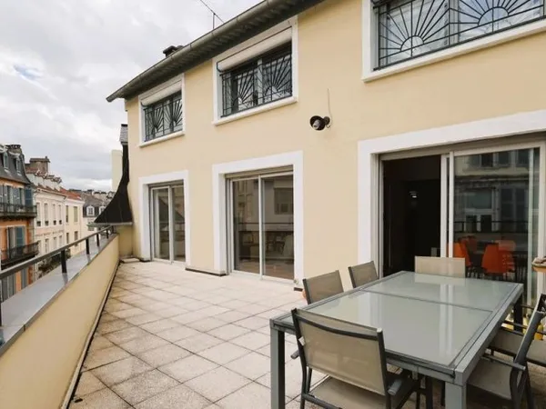 Appartement 6 pièces 163 m²