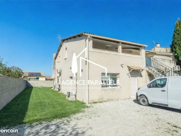 Local 160 m² L'Isle-sur-la-Sorgue