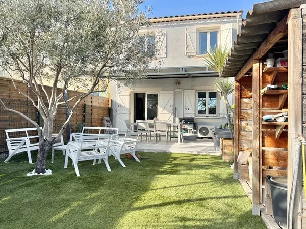 Maison Art de Vivre - La Pergola à La Fare Les Oliviers