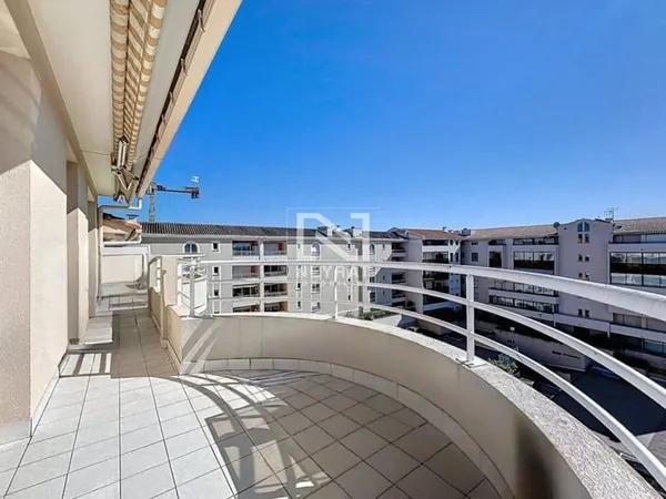 SAINT RAPHAEL CENTRE VILLE