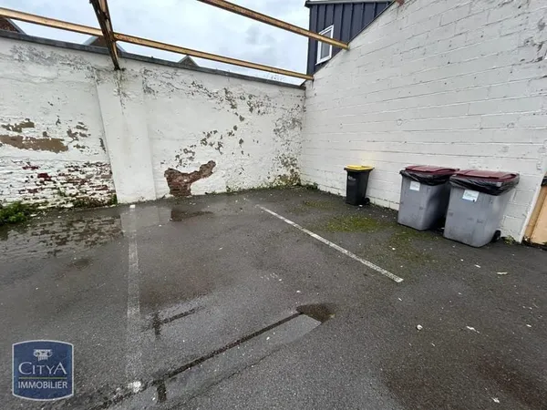 Stationnement Location Saint-Quentin   40€