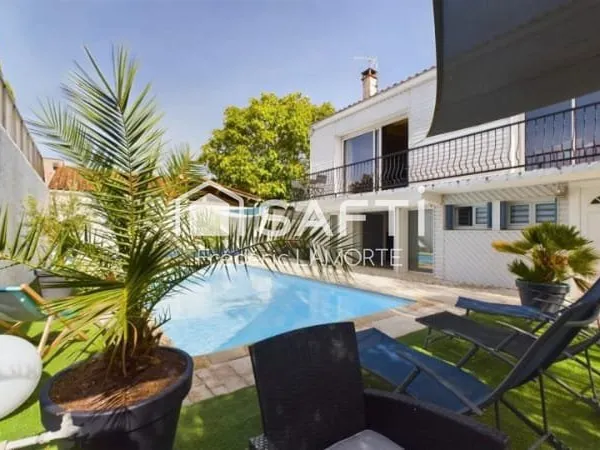 Piscine, tout à pied, 5 chambres