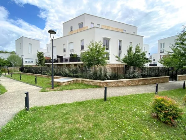 Appartement 3 pièces avec terrasse au calme absolu