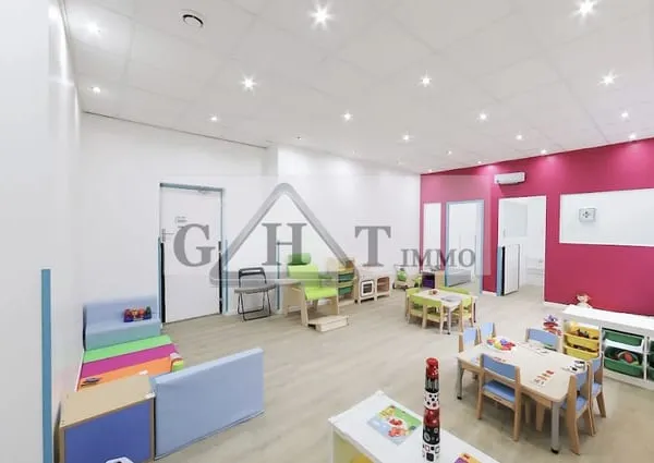 LOCAL COMMERCIAL A LOUER DE 464 m2 A AUBERVILLIERS