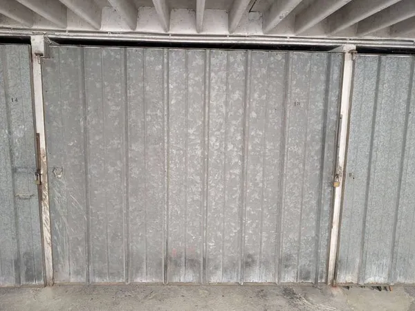 Parking 12 m²