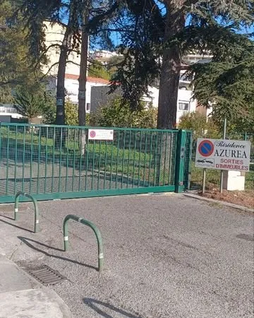 Location parking privé au Cannet