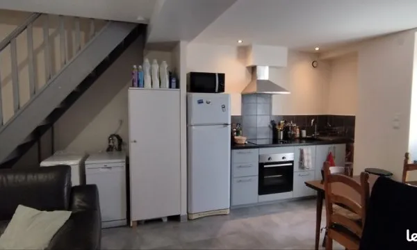 Maison de ville à louer Escassefort