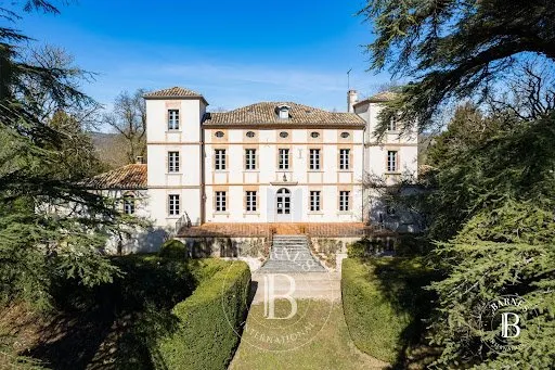 Château 15 pièces 621 m²