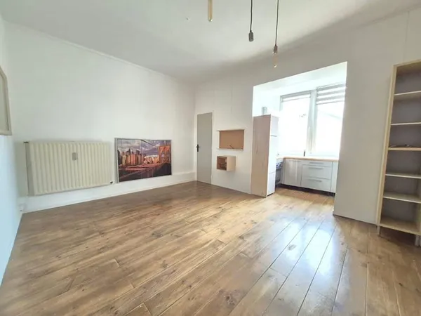 Appartement type 2 avec cave - Lille Moulins