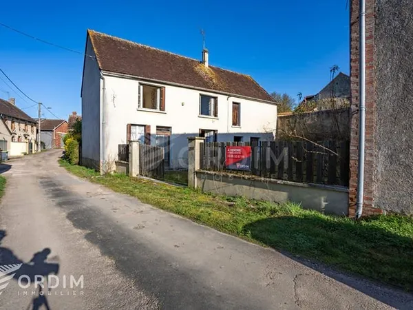 EN EXCLUSIVITE : Ensemble immobilier à Escamps