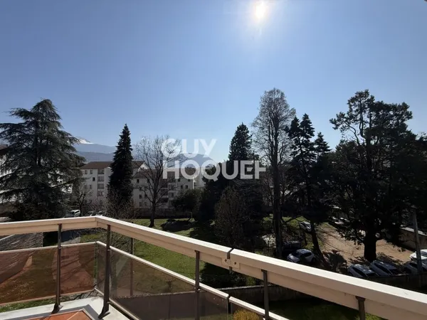À louer - Appartement d'exception de 162 m² au dernier étage d'une résidence de standing à Voiron