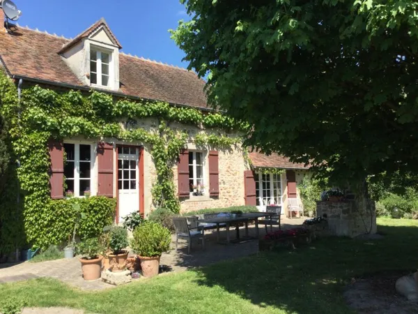 Cher : Propriete 3,5 ha avec 2 Maisons et Piscine