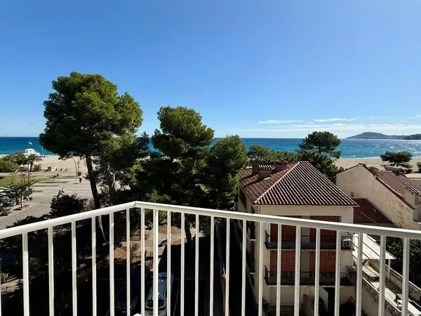 Appartement T2 - dernier étage avec terrasse - vue mer et mo