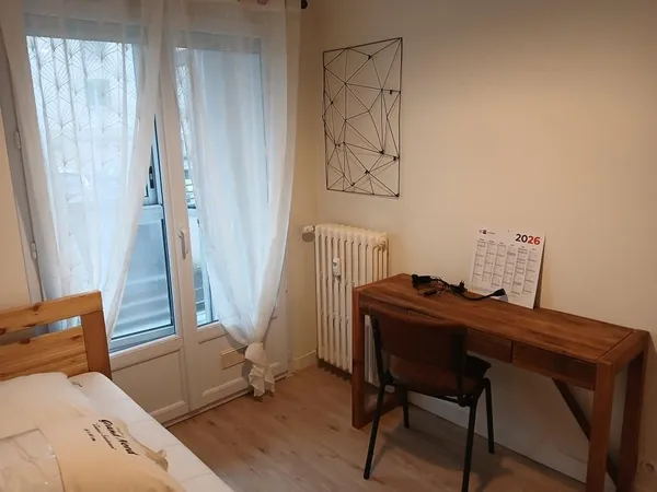 Chambre colocation "Au delà des Cimes"