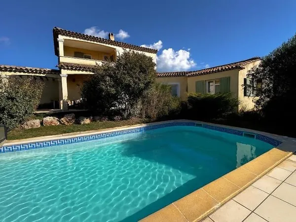 Maison 5 pièces 150 m²