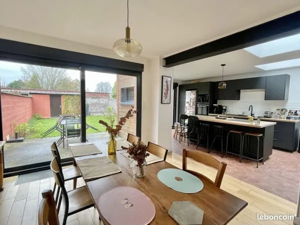 Maison 5 pièces 160 m²