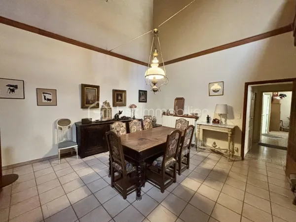 Maison 8 pièces 200 m²