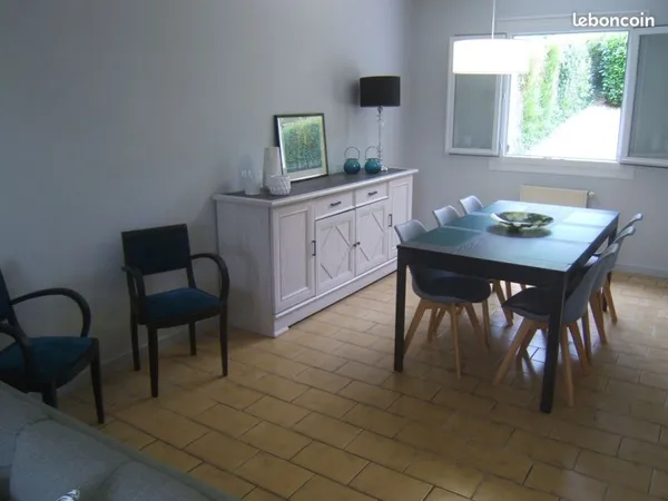 Très agréable maison entièrement rénovée, meublée et équipée